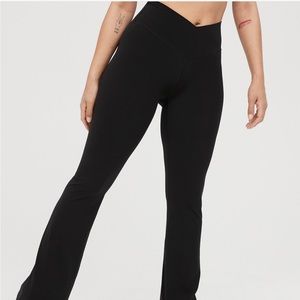 High Waisted Crossover Flare Leggings M LONG